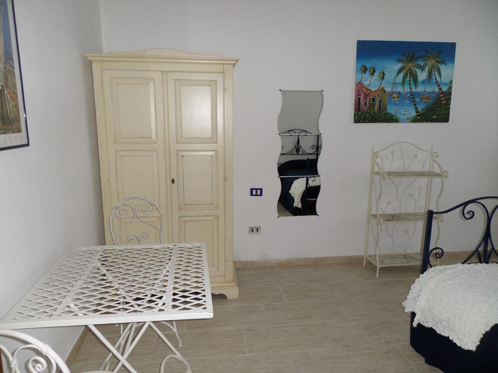 Bed and Breakfast I Colori Di Mag à La Spezia Chambre photo