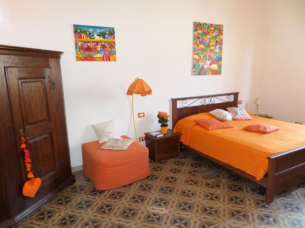 Bed and Breakfast I Colori Di Mag à La Spezia Chambre photo